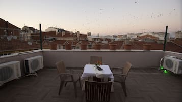 Chambre Familiale | Vue sur la ville