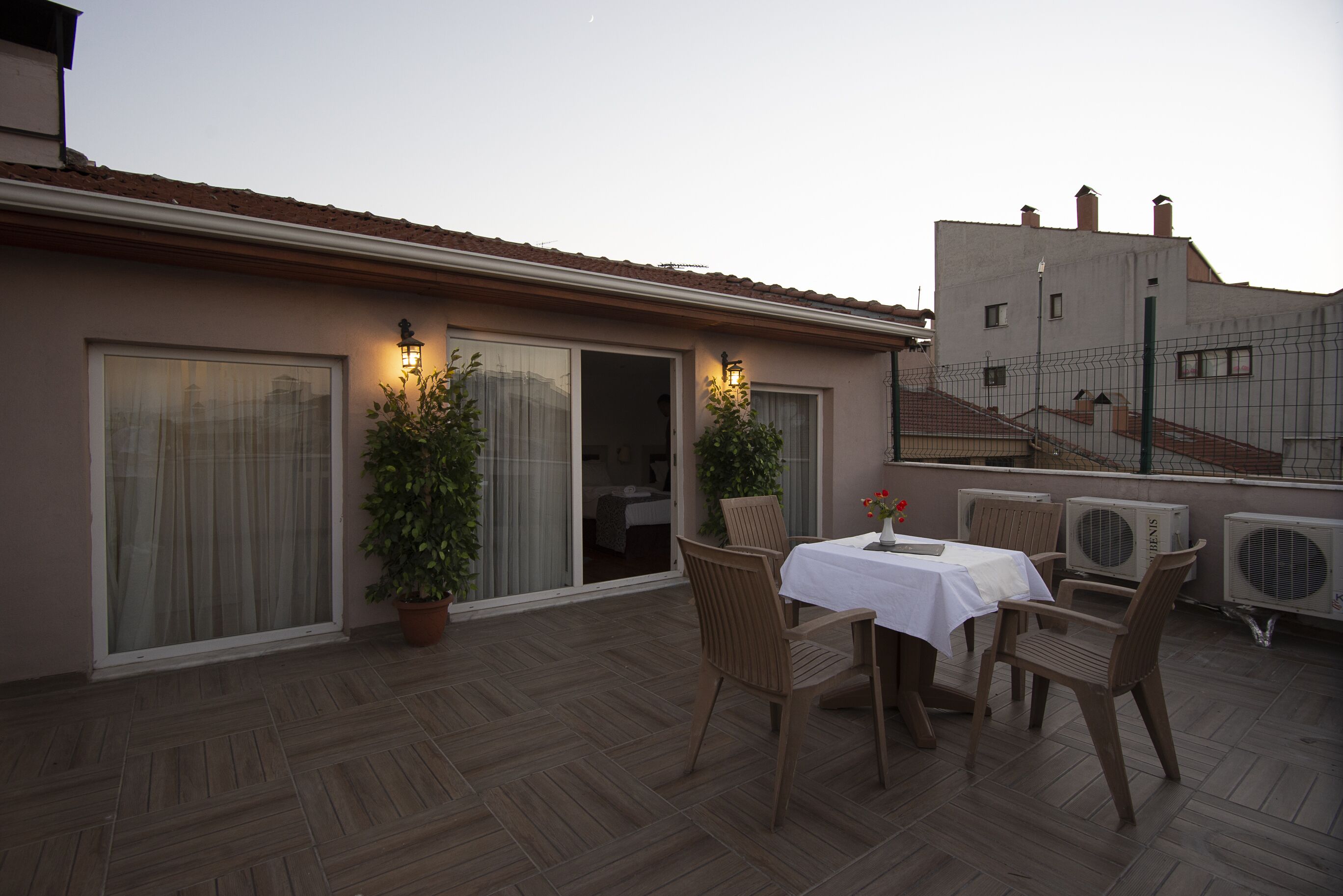 Family Room | Terrace/patio