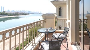Balcony - Dream Inn Dubai - Palm Villa Frond O (Dubai)