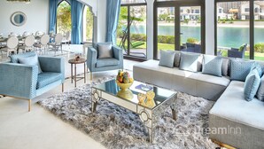 Living room - Dream Inn Dubai - Palm Villa Frond O (Dubai)