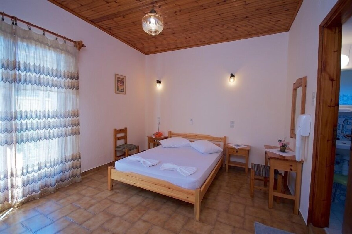 Dreibettzimmer | Bügeleisen/Bügelbrett, kostenloses WLAN