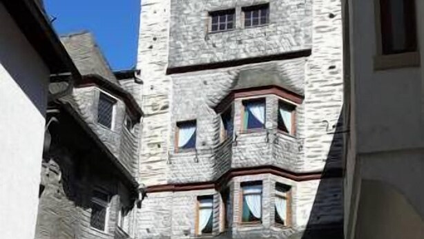 Front of property - Hotel Kranenturm (Bacharach)
