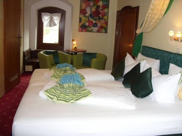 Triple Room, River View | Desk, soundproofing, free WiFi, bed sheets