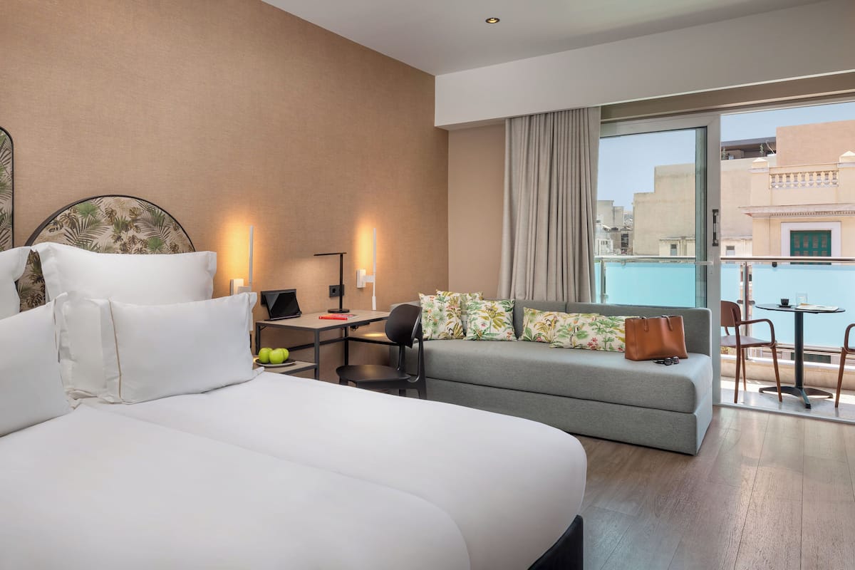 Triple Room, Balcony, City View | Premium bedding, minibar, in-room safe, desk