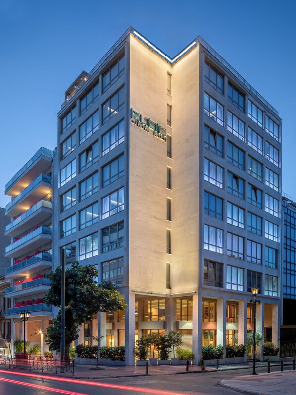 Fachada del alojamiento - Noche