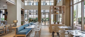 Casual Kubic Athens Hotel