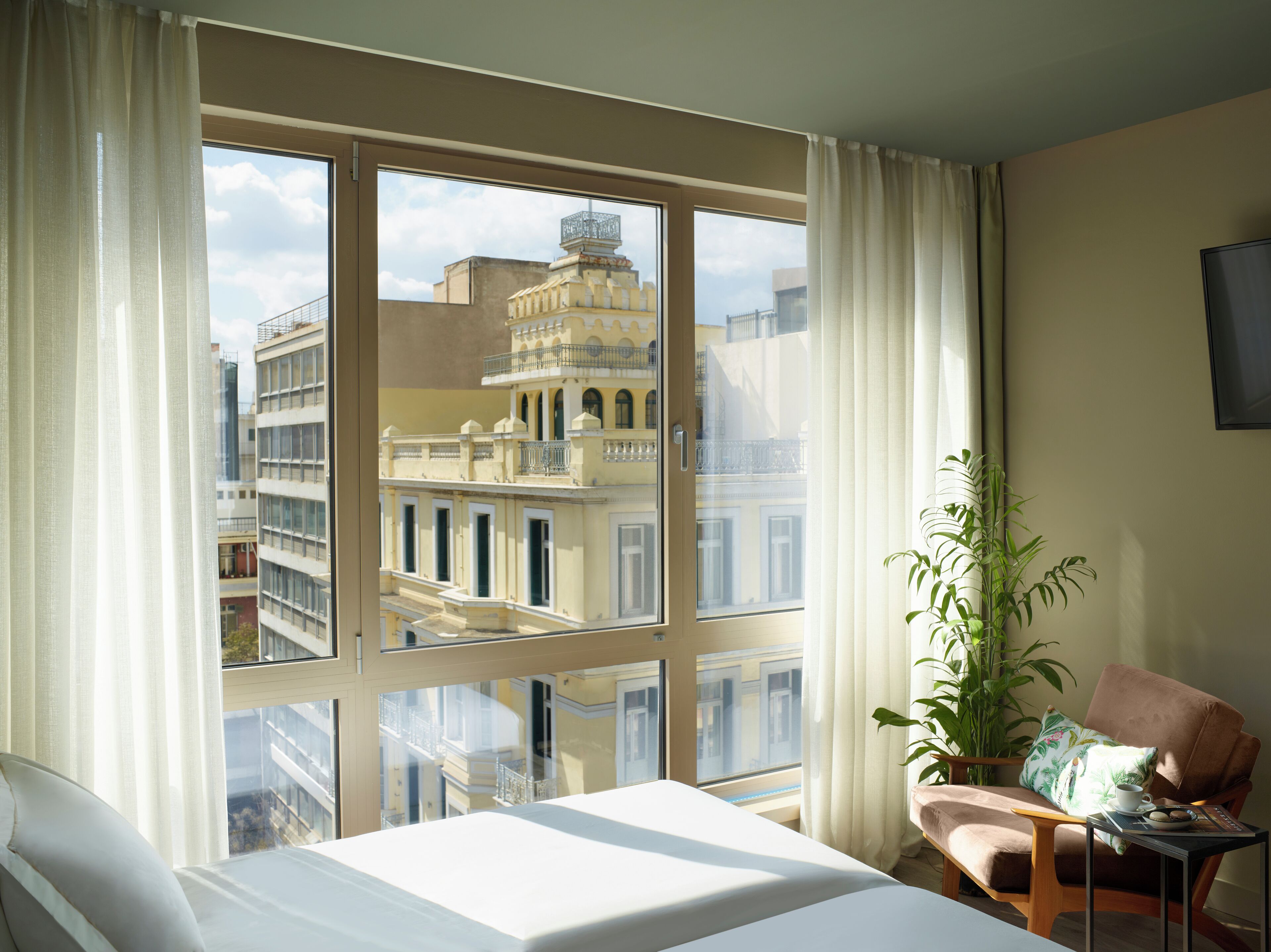 superior room, city view (large king room) | 1 bedroom, premium bedding, minibar, in-room safe