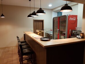 Bar (in der Unterkunft)