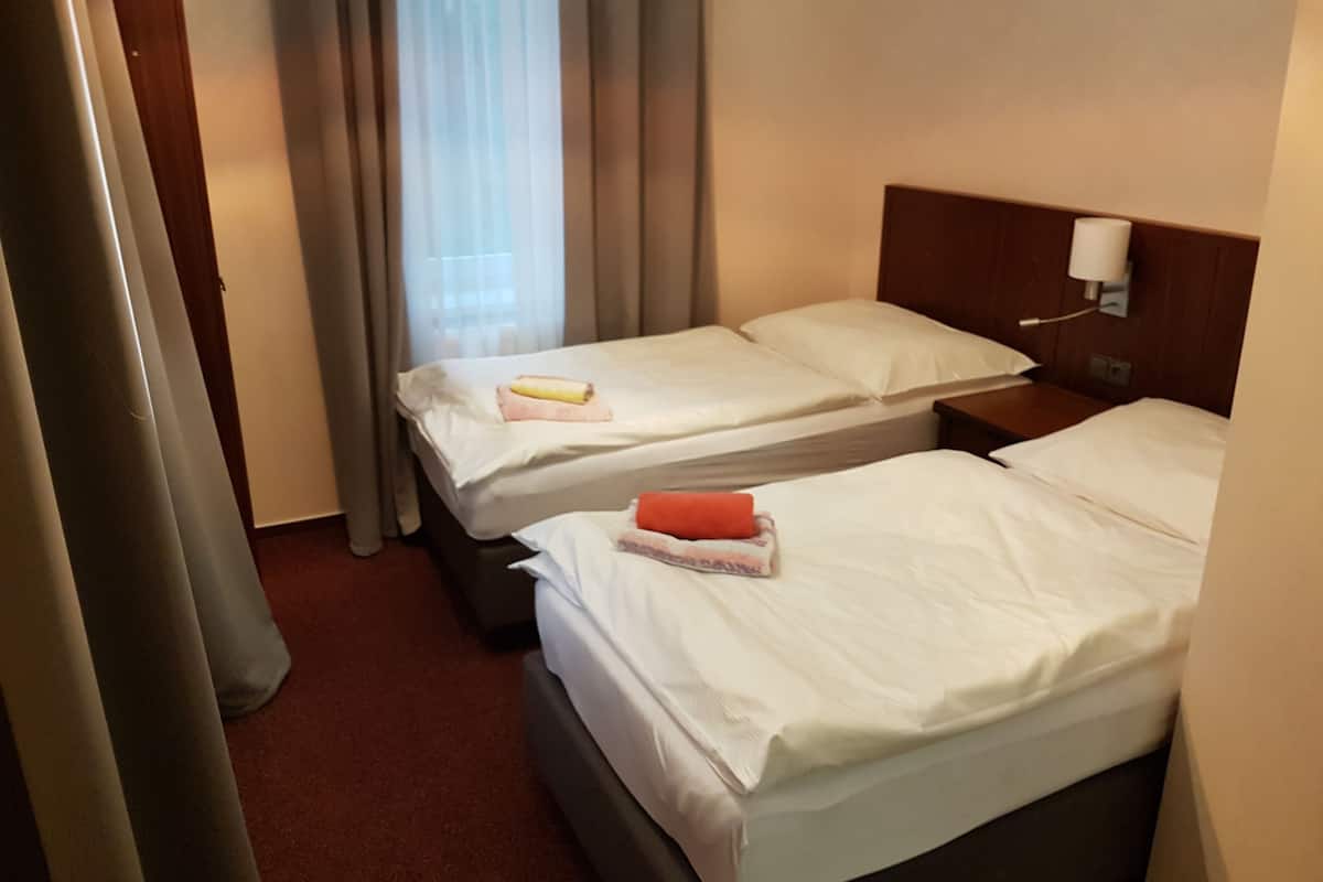 Minibar, desk, free WiFi, bed sheets