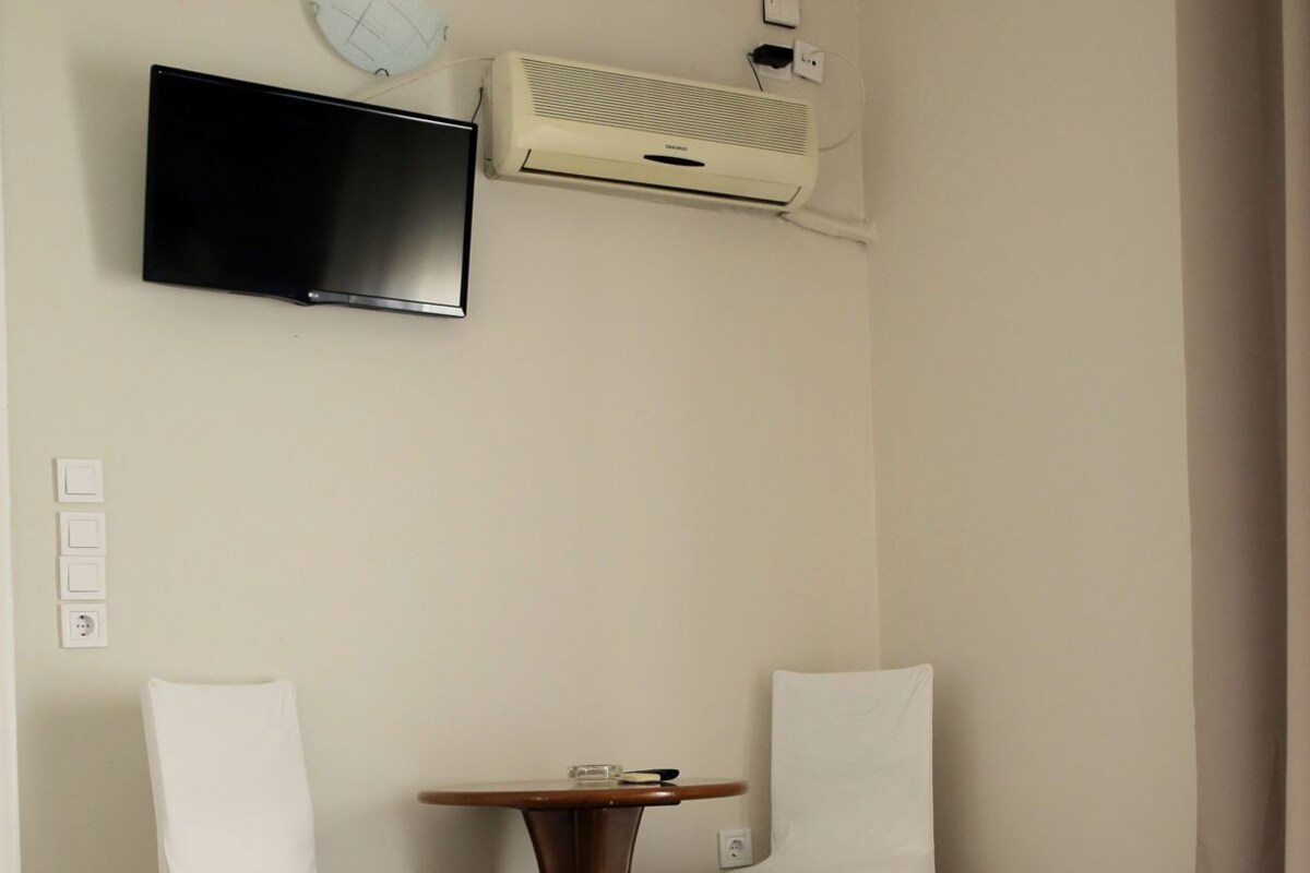 1 camera, minibar, insonorizzazione, ferro/asse da stiro