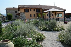 Exterior - Il Fienile di Assisi (Assisi)