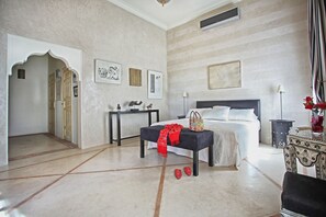 Villa Deluxe, varias habitaciones | 7 habitaciones, ropa de cama de alta calidad y decoración personalizada 