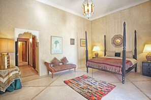 Deluxe Villa, Multiple Bedrooms | 7 bedrooms, premium bedding, individually decorated