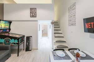 Design Apartment DIAMOND | Μοναδική διακόσμηση, ηχομόνωση, σίδερο/σιδερώστρα, δωρεάν Wi-Fi 