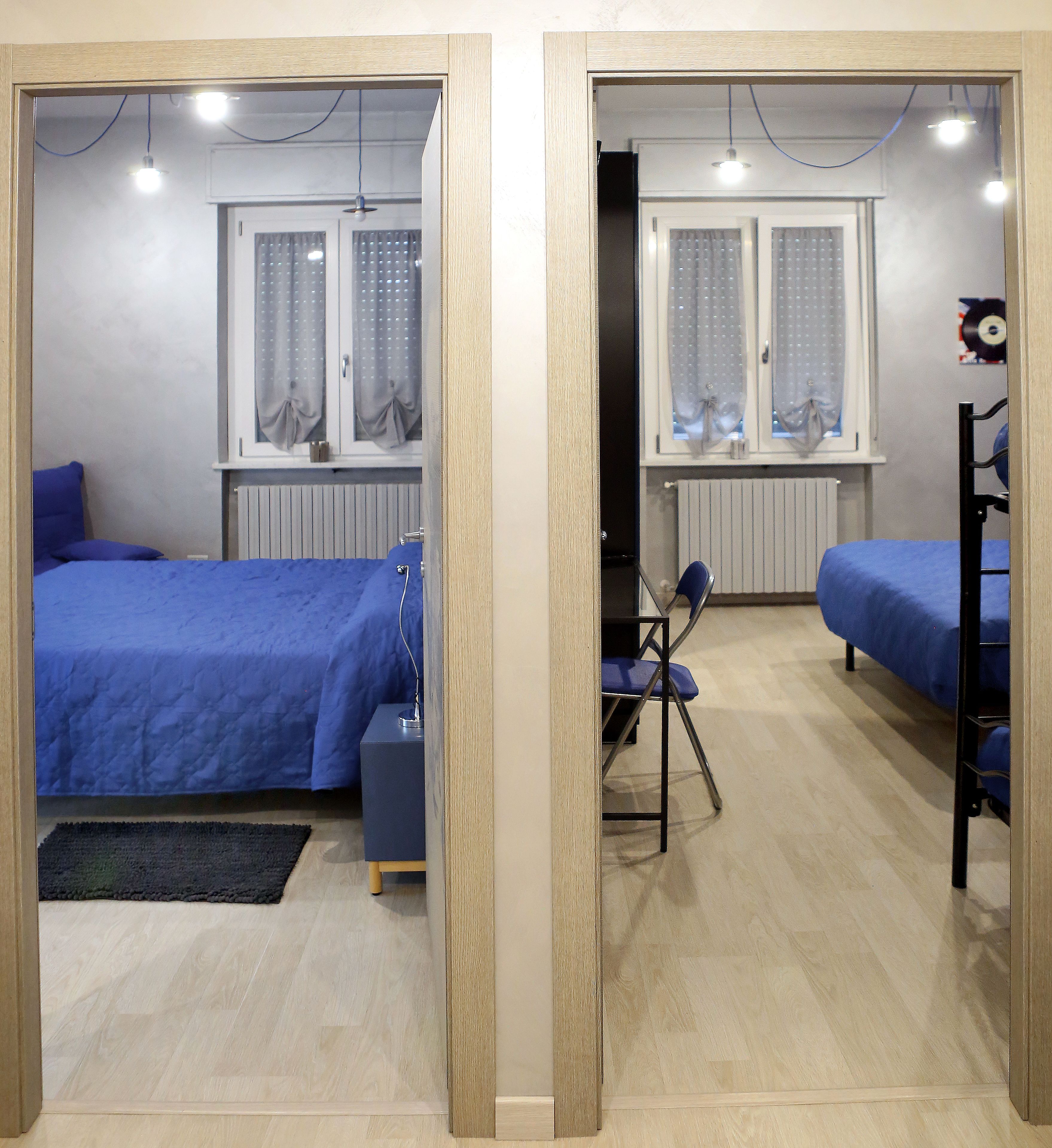Chambre Triple, salle de bains attenante | Bureau, fer et planche à repasser, Wi-Fi gratuit, draps fournis