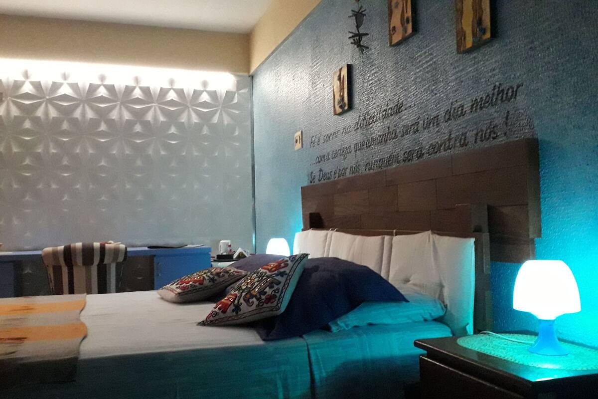 Honeymoon Studio Suite | Minibar, individually decorated, individually furnished, desk