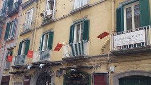 Front of property - Chiaia Suites (Naples)