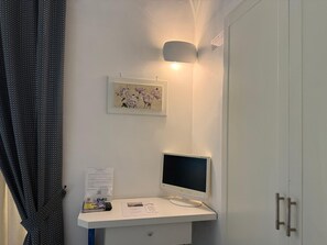 Coffres-forts dans les chambres, bureau, chambres insonorisées