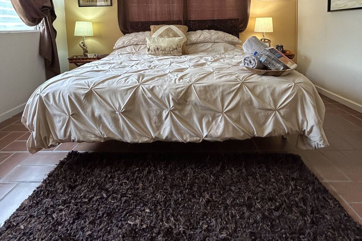 Habitación Confort, baño privado, en la zona del jardín | 1 dormitorio, ropa de cama de alta calidad, caja fuerte