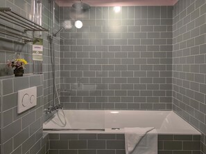 Studio Familial 25m² | Baño | Amenidades de baño gratuitas, secadora de cabello, jabón, shampoo