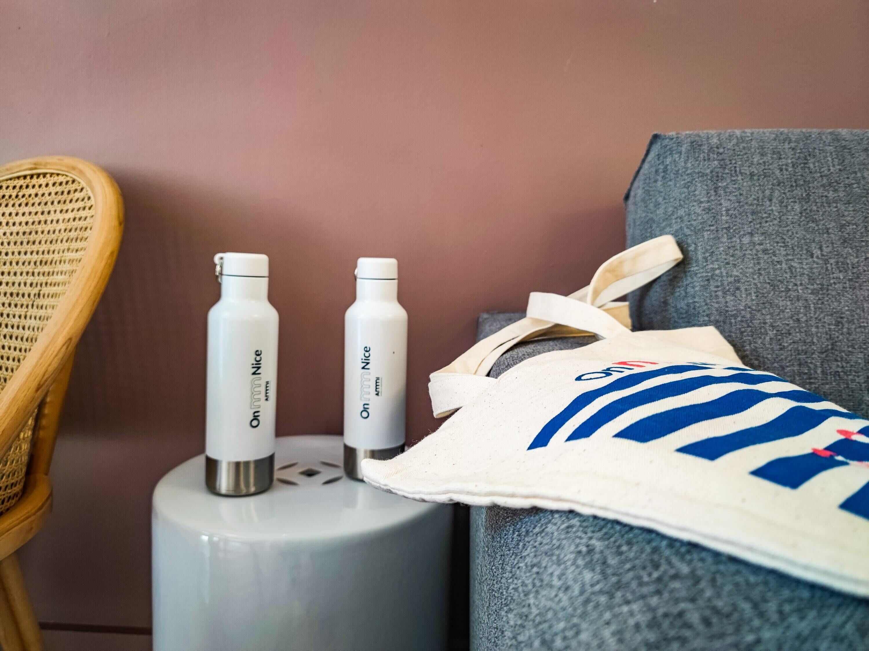 smart tv, netflix, toys, streaming services