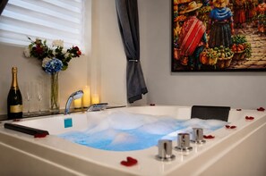 Deluxe 2 King Size Beds Suite | Private spa tub - Hotel Casa Bella (Antigua Guatemala)