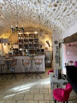 Bar (en la propiedad)