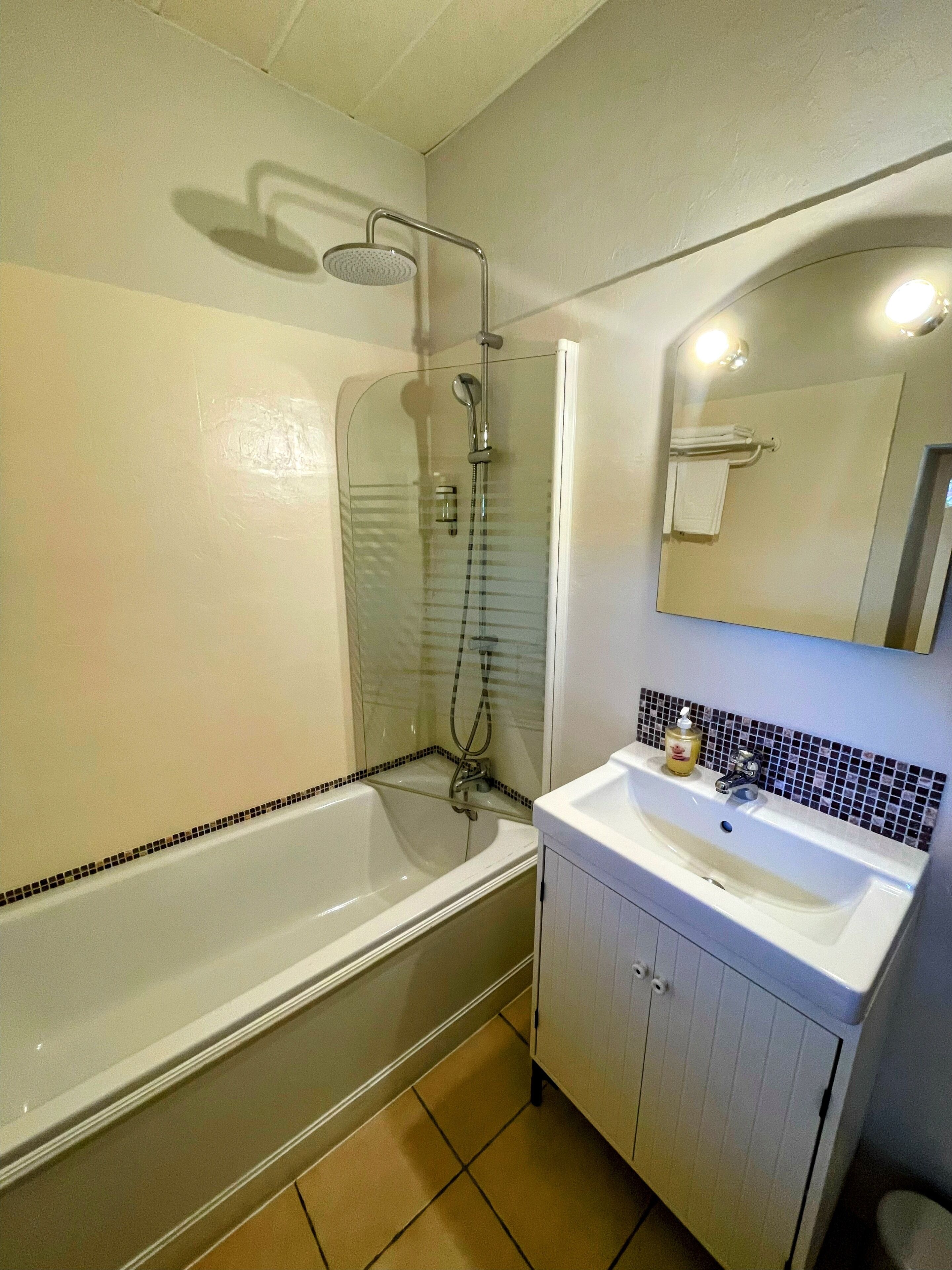 comfort triple room | bathroom | free toiletries, hair dryer, towels