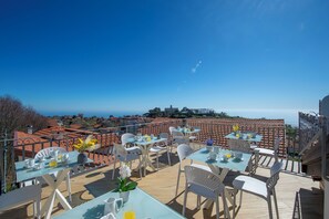 Free daily buffet breakfast - L'Incanto dei Monti (Agerola)