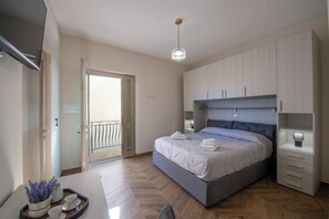 Habitación Confort doble | Minibar, escritorio, wifi gratis y ropa de cama