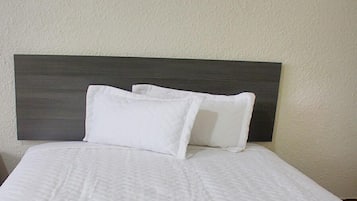 Double Room, 1 Double Bed | Iron/ironing board, free WiFi