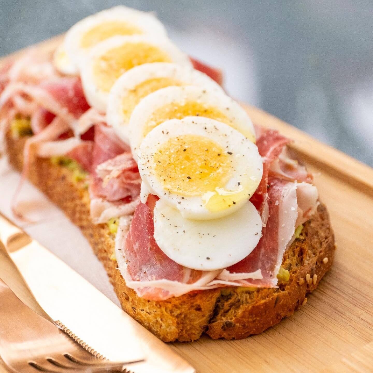 Komplett frokost hver dag (EUR 11 per person)