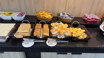 Ilmainen päivittäinen buffetaamiainen