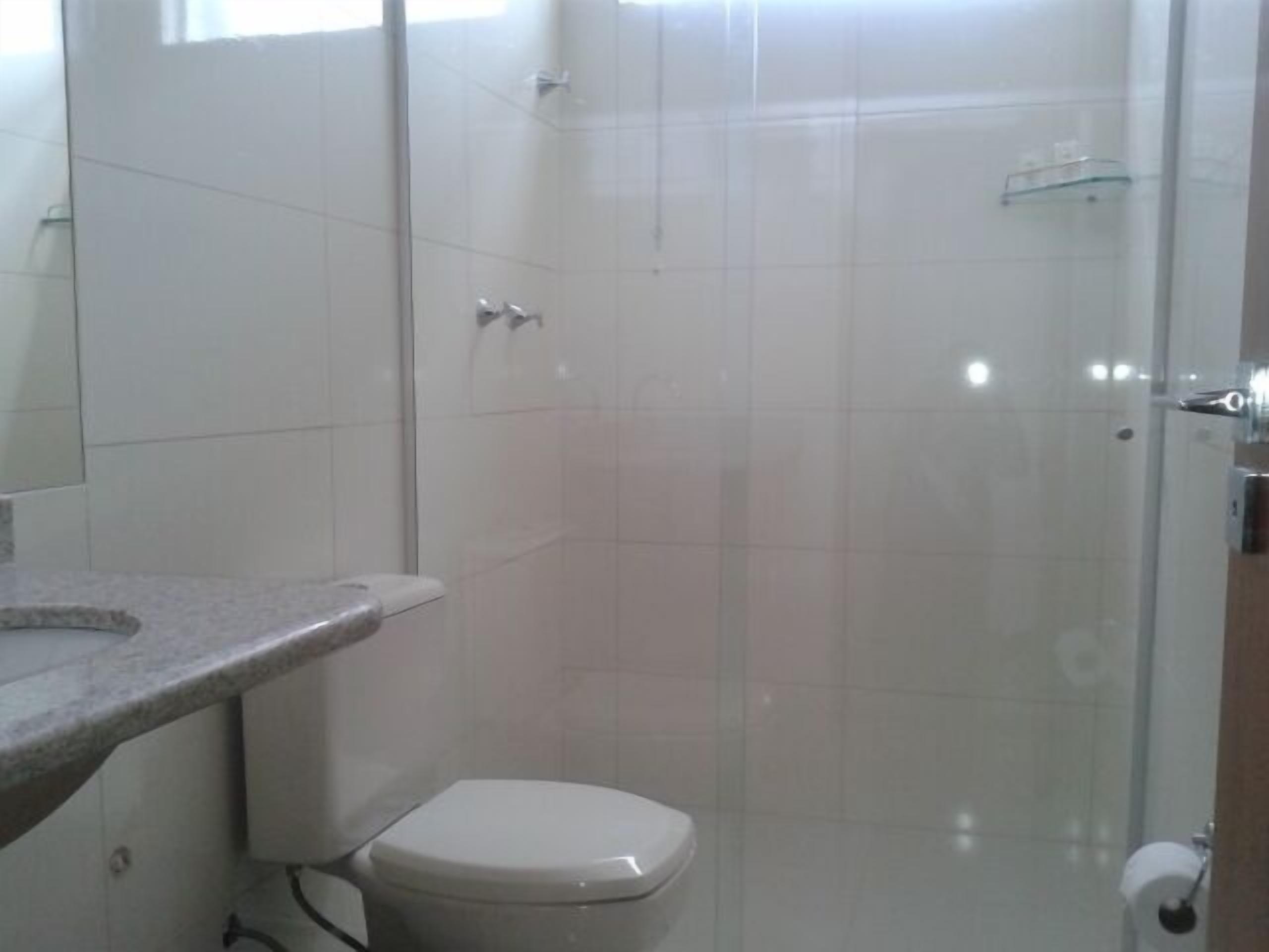 standard room | bathroom | shower, towels