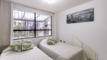 Iron/ironing board, free WiFi