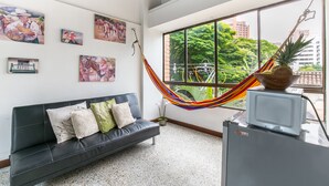 Apartment, 5 Bedrooms | Living area - 3708 Vía Primavera (Medellín)