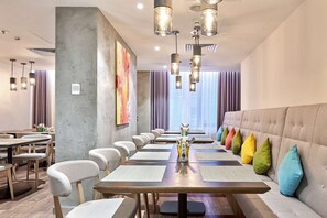 Kontinental frokost hver dag (EUR 14 per person)