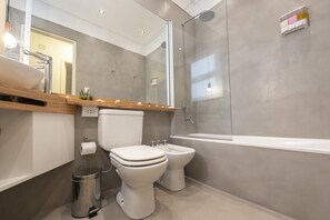 Apartment, 3 Schlafzimmer | Badezimmer