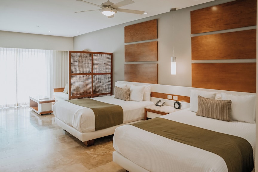 The Reef 28 – Adults Only: Tu oasis para fiesta y relax en Playa del Carmen