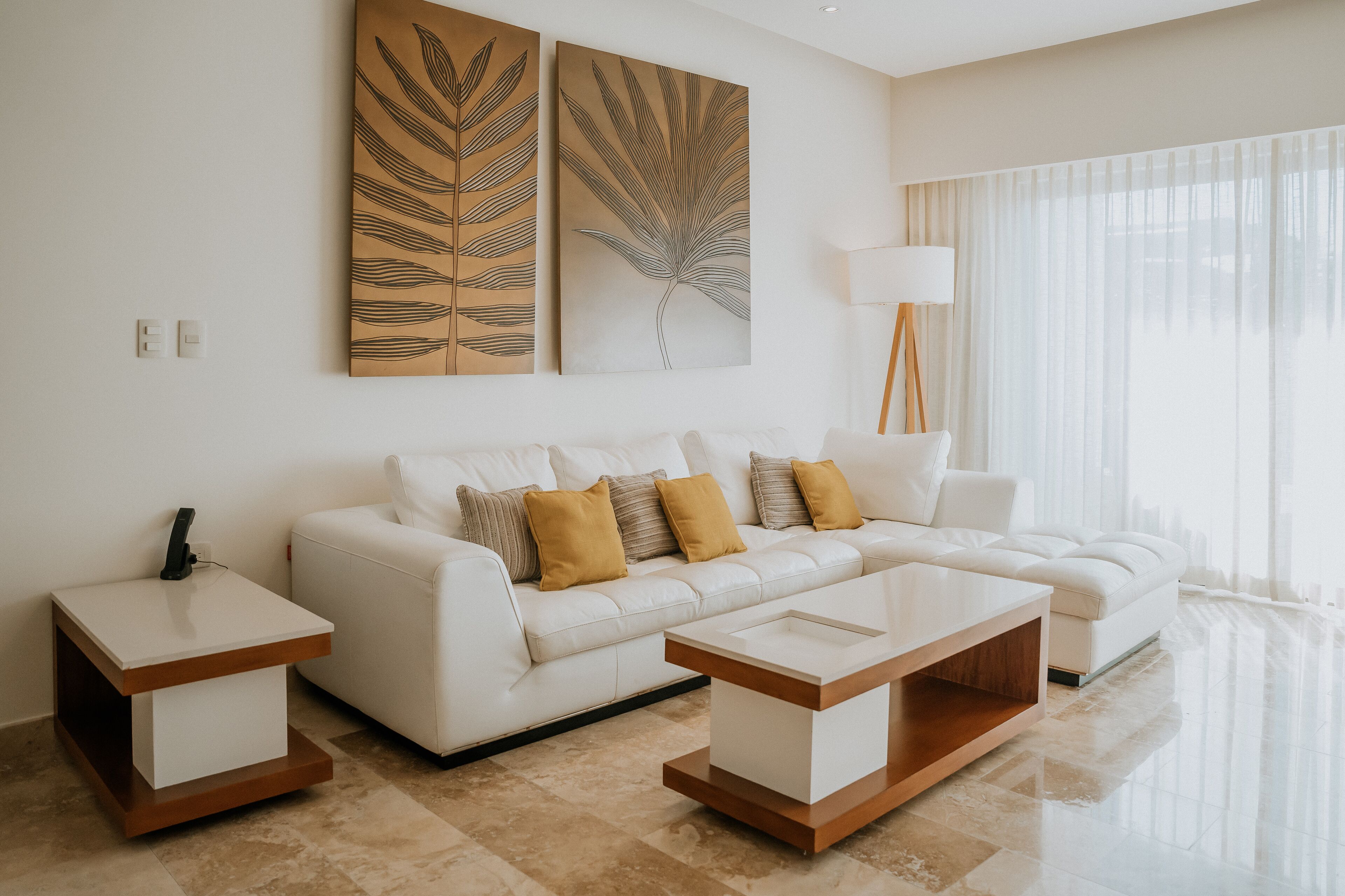 Luxurious Master Suite | Coin séjour