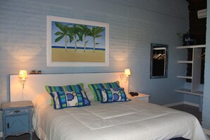 Quarto casal | Escrivaninha, Wi-Fi de cortesia