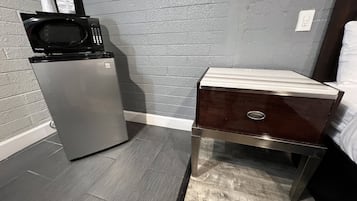 Habitación Deluxe, 1 cama de matrimonio grande | Mininevera