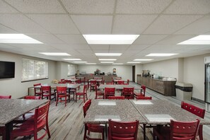 Free daily continental breakfast