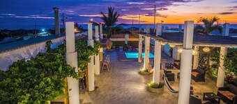 Hotel La Ría Playas