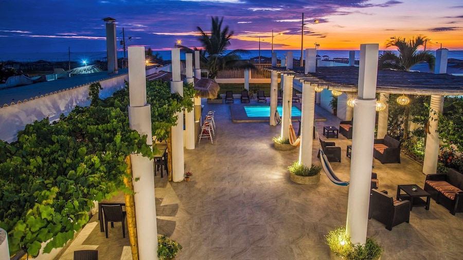 Hotel La Ría Playas