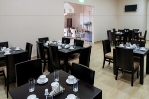 Bar (on property) - Hotel La Ria Durán (Duran)