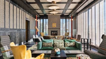 2 bars/lounges, rooftop bar