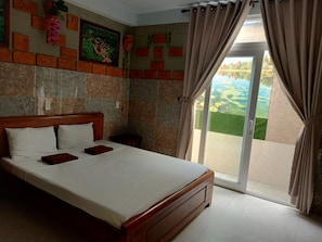 Minibar, in-room safe, soundproofing, free WiFi