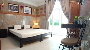 Deluxe Double Room, 1 Katil Raja (King) | Bar mini, peti besi dalam bilik, kalis bunyi, Wi-fi percuma 