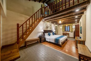 Loft | Premium bedding, down duvets, Select Comfort beds, minibar - Yangshuo Ancient Garden Boutique Hotel (Guilin)